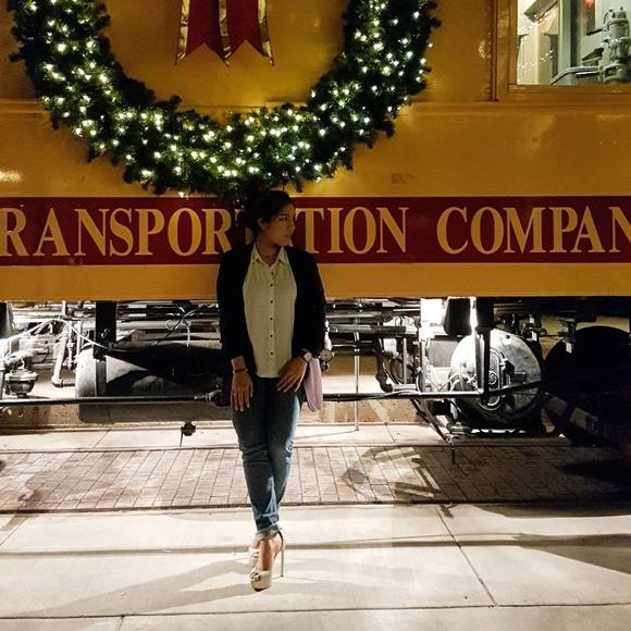 Meet your Posher, Mitzi - Picture 1 of 1